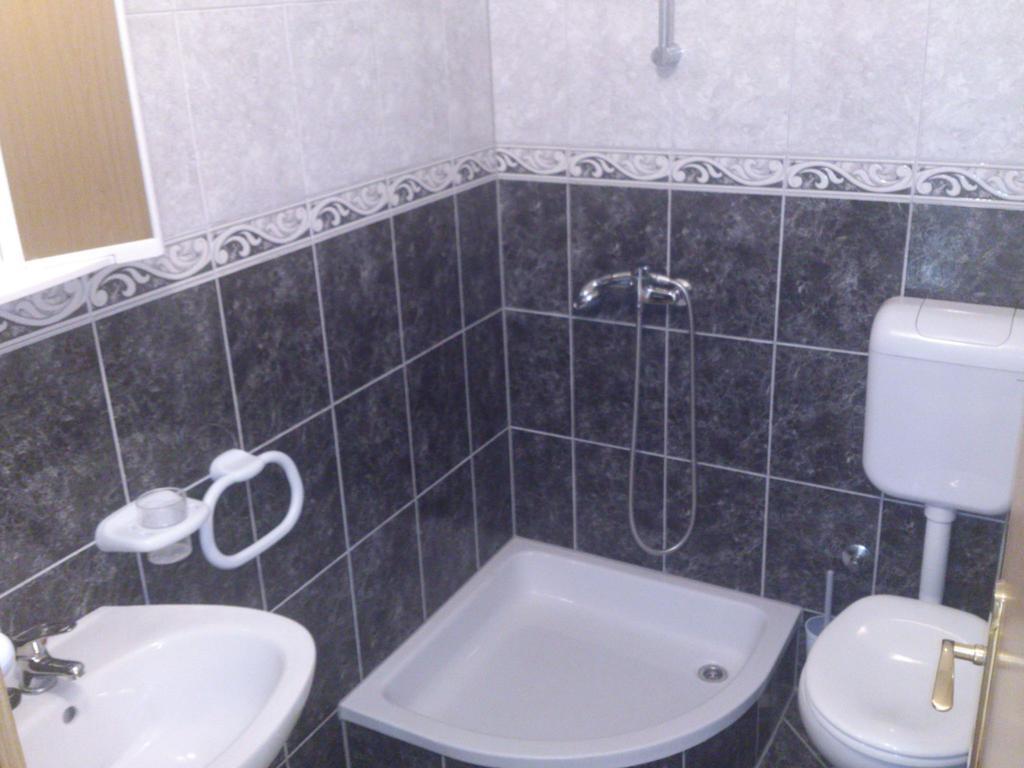 Brig Apartments Živogošće Eksteriør bilde