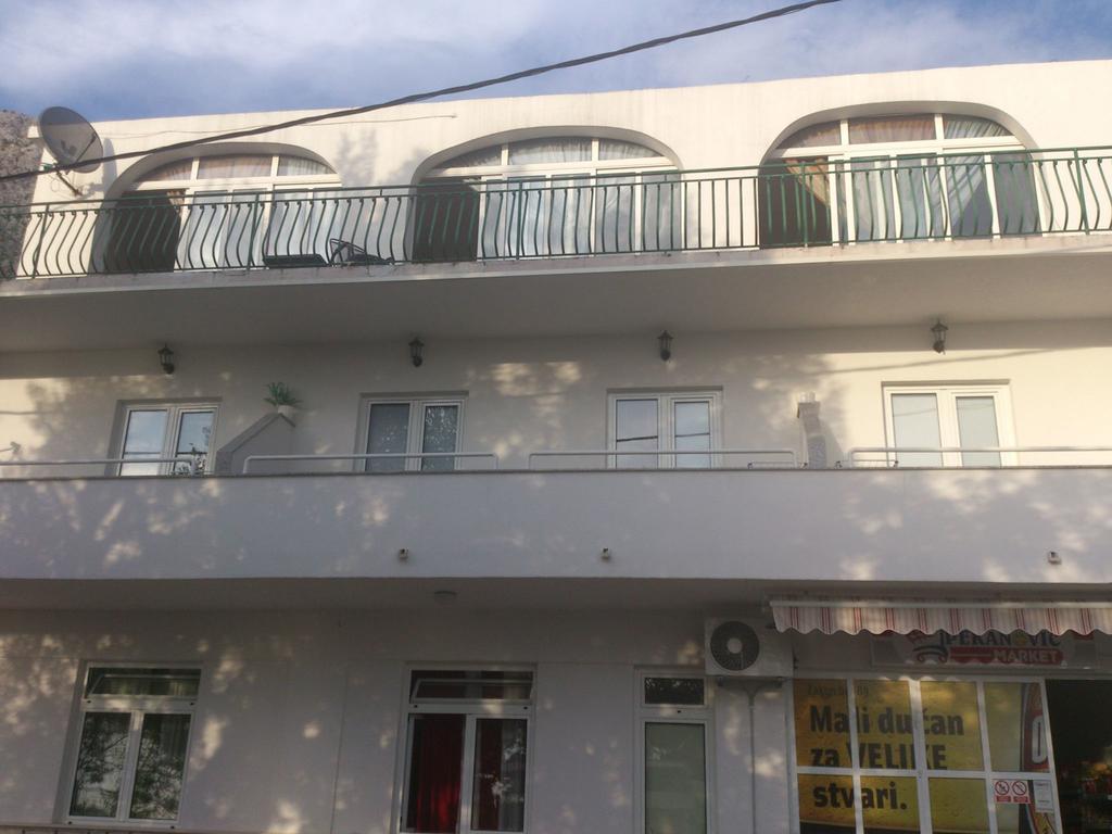 Brig Apartments Živogošće Eksteriør bilde